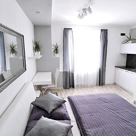 Avax Apartment Reichenberg Exterior foto